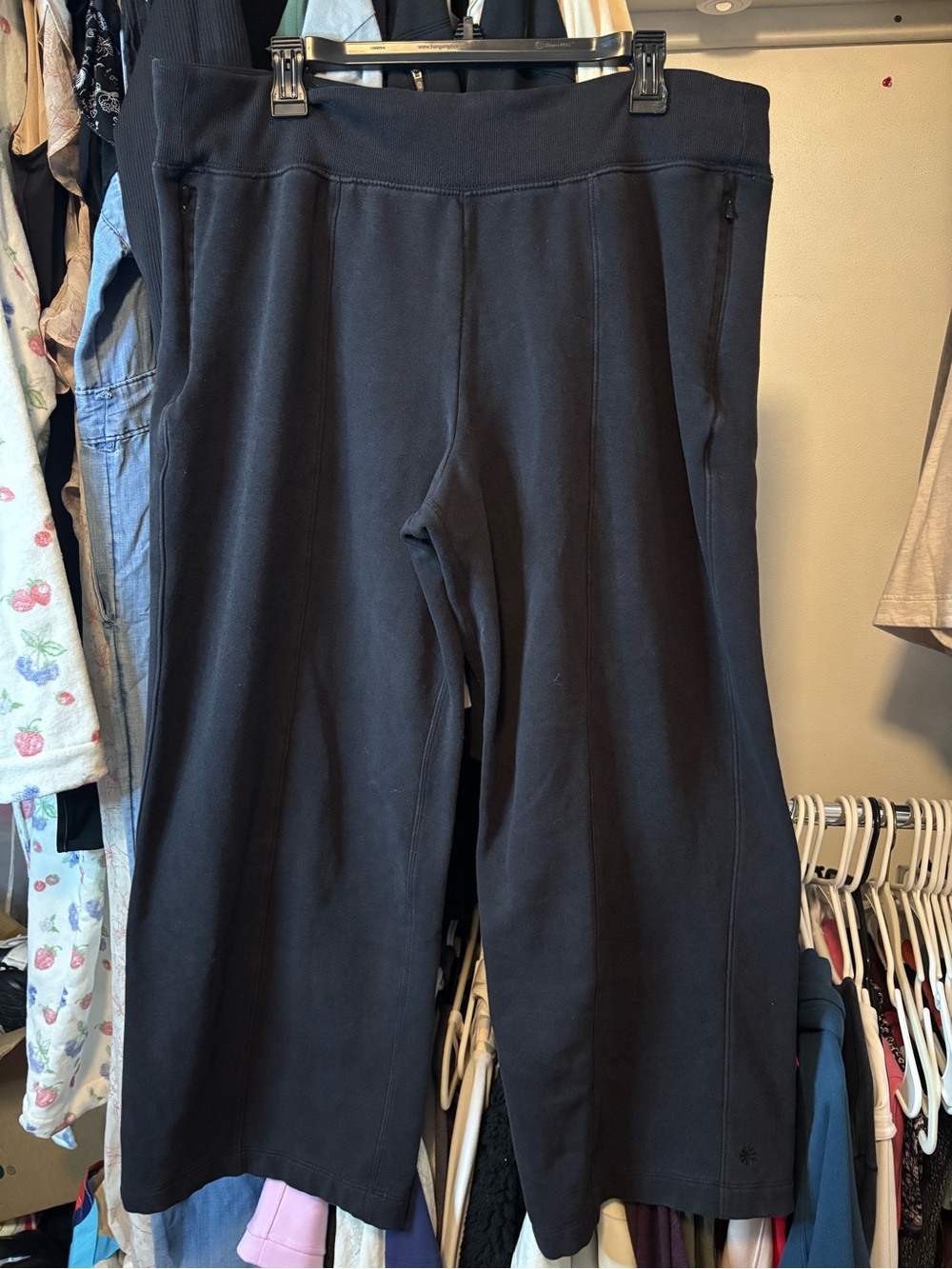 Athleta Straight Leg sweatpants size XL